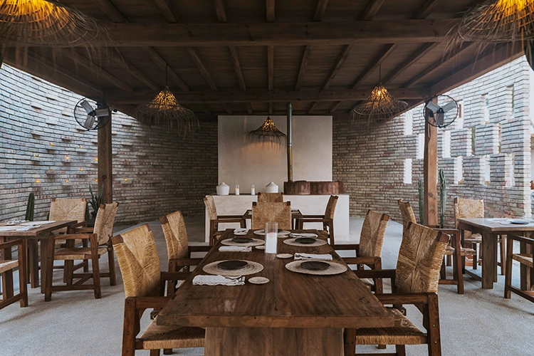empty restaurant